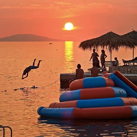 Mandrice Holiday park 3*