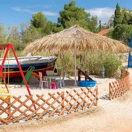 Mandrice Üdülőpark Mandre