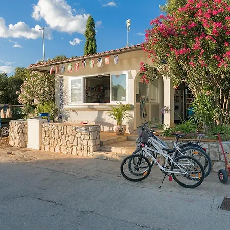 Mandrice منتزه العطل